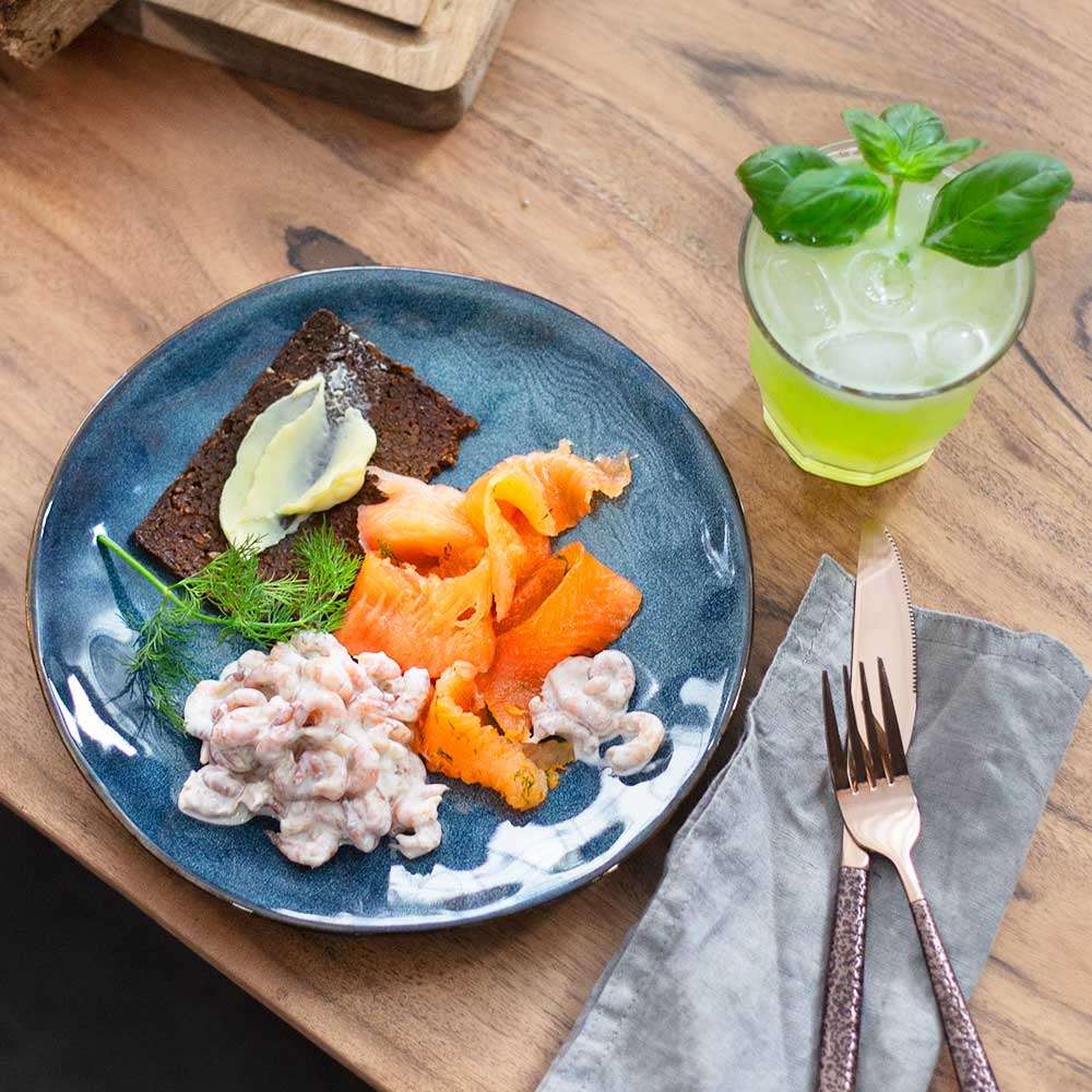 Gebeizte-Lachsforelle-mit-Gin-Krabbensalat_-_Fino_-RezeptThumb