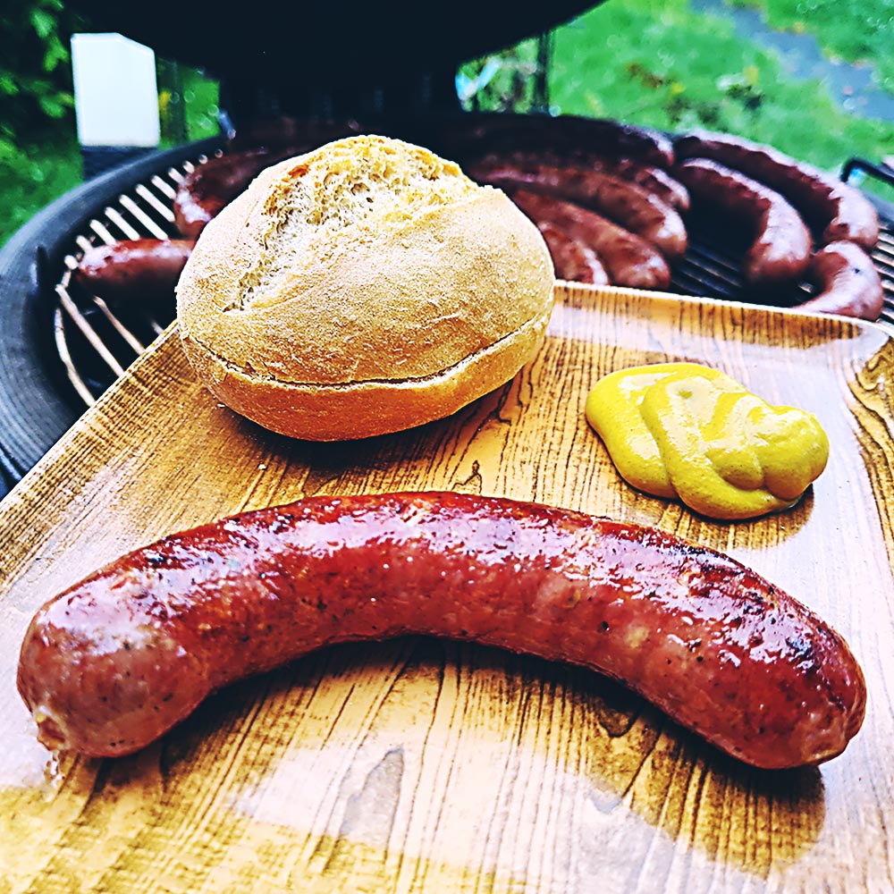 Bratwurst_mit_Knoblauch_und_Majoran_Rezepttitel_1000px.jpg