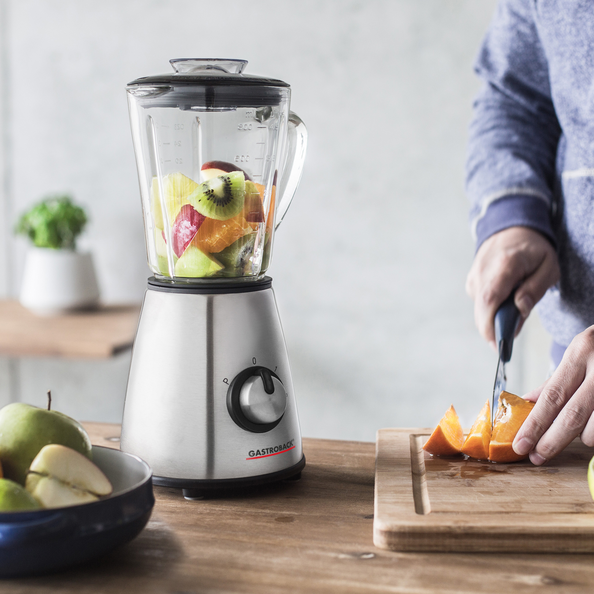 Leistungsstarker Mini Mixer mit 2 Geschwindigkeitsstufen und Pulse-Funktion