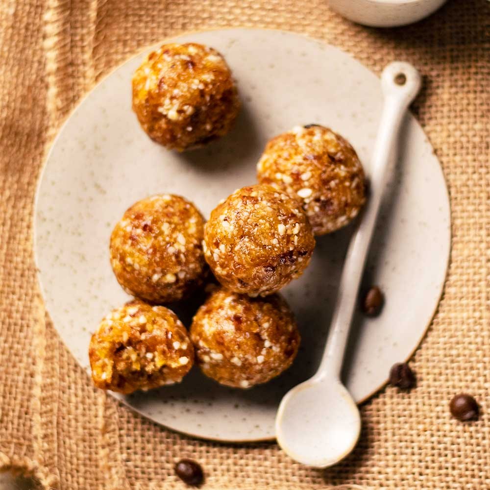  Date Coconut Energy Balls